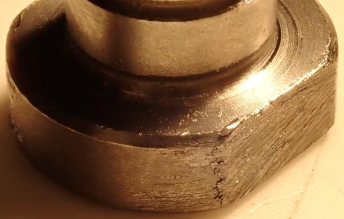 CNC machining services-flat milled by using two parallel cutters, but result in burrs around the cut edges.